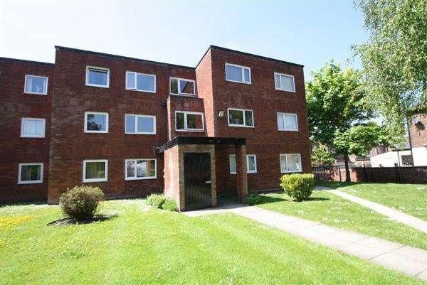 Greenside Court, Monton, Manchester, M30 - Photo 1