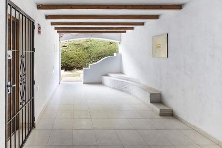 Luxury Apartment for rent in Nueva Andalucia, Spain - Photo 2