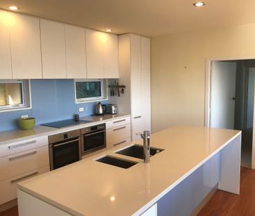 Views To Die For! - Photo 6