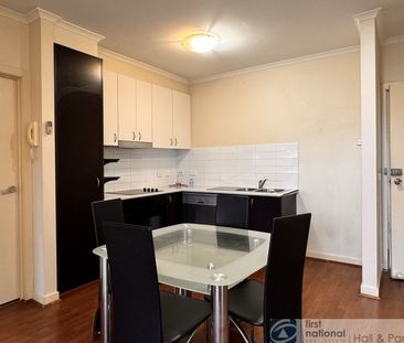 Great Location - Photo 3