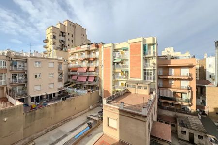 Carrer dOccident, L'Hospitalet de Llobregat, Catalonia 08903 - Photo 2