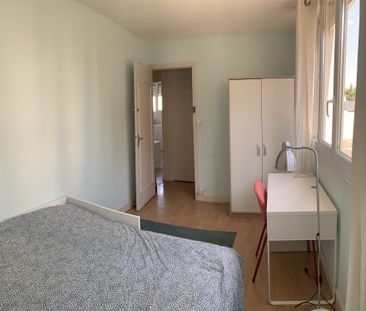 À LOUER – T4 MEUBLE AVEC 3 CHAMBRES • Réf. GI-FG-G0785 - Photo 2