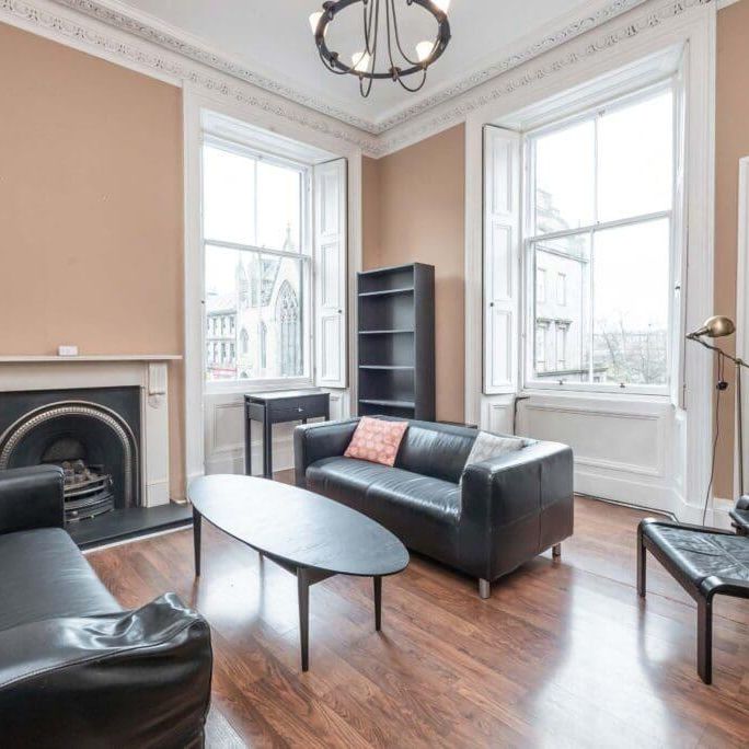 2 bedroom flat to rent - Photo 1