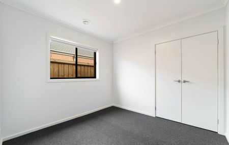 21 Elpis Road, Weir Views VIC, Belconnen - Photo 5