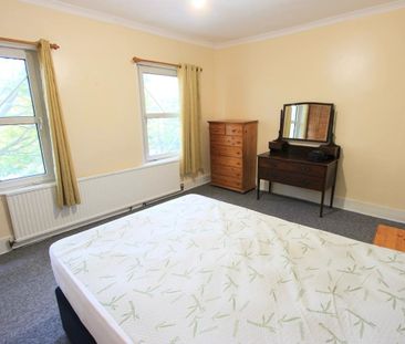 5 Bed Terraced House, Blackstock Road, N4 - Photo 2