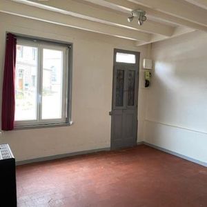 Une maison mitoyenne d'un côté située dans le Centre de Duclair - Photo 2