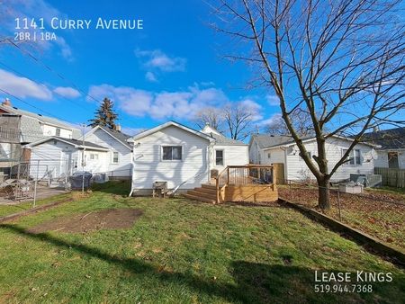 2 Bed 1 Bath Single Family Home w Off Street Parking and Fenced in Yard!! - Photo 3