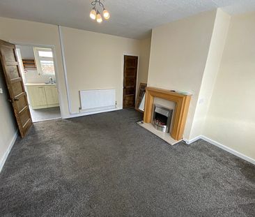 £950 PCM, Two Bedroom House with Off-Road Parking and Large Enclose... - Photo 3