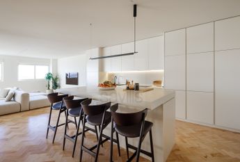 T3 totalmente remodelado na Rua Gonçalo Cristóvão - Porto