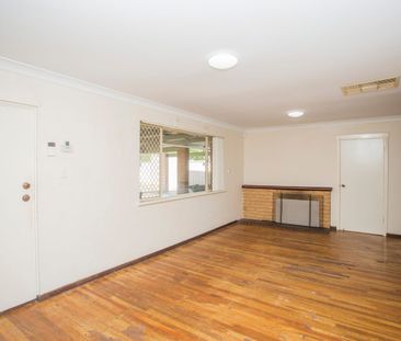 Spacious Family Home on a Massive 1,119m² Block - Photo 3