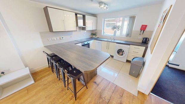 4 bedroom townhouse to rent - Photo 1