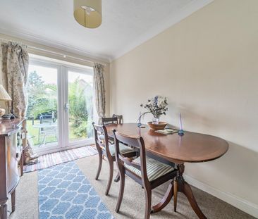 3 bedroom detached house to rent - Photo 2