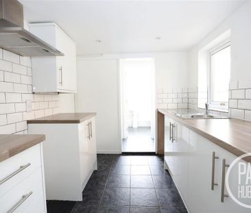 3 bedroom terraced house to rent - Photo 1