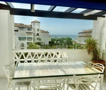 Alquiler de ático en Avenida Playas del Duque - Photo 5