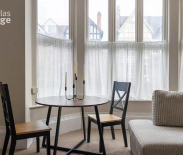 2 bedroom flat to rent - Photo 2