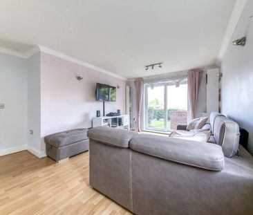 2 Bed Flat, Old School Place, CR0 - Photo 1