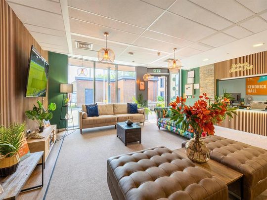 Studio to rent - Photo 1