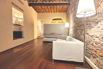 Appartamento 55 mq. di pregio, con garage e resede privata