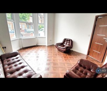 1 bedroom in a house share to rent - Photo 6