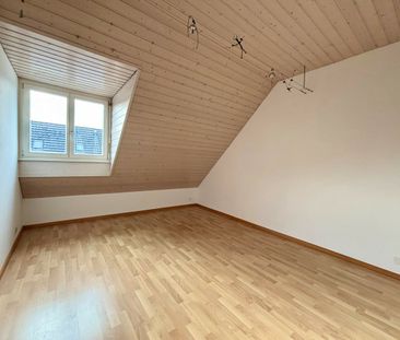 Spacious semi-detached house in a central location - Photo 3