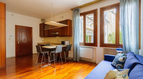 1421 Via Euganea - Photo 1