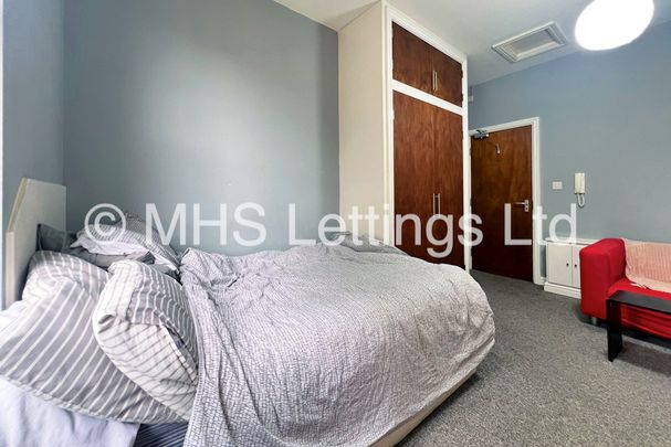 1 Bedroom Studio for rent in Hyde Park Terrace - Photo 1