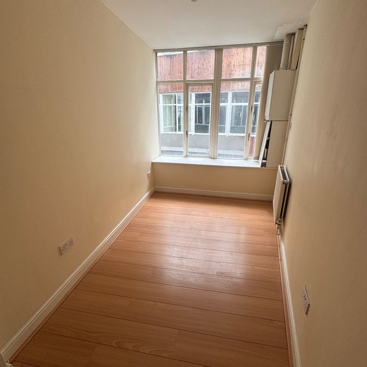 2 Bed Flat, Harrington Chambers, L2 - Photo 1
