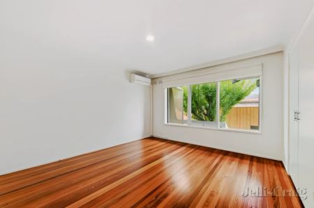 2 Bed, 1 Bath - Photo 3