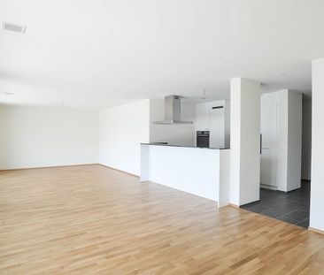 SCHÖNE 4.5 Zimmer-Wohnung mit viel Platz - Foto 2