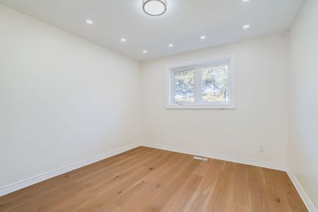 For Lease - 188 Upper Canada Drive Unit# Main Floor, Toronto, Ontario - Photo 5