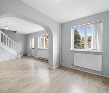 3 bedroom semi-detached house to rent - Photo 3