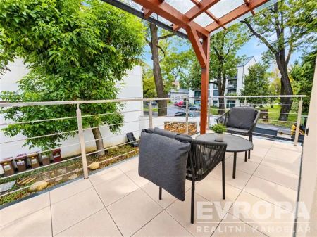 Pronájem krásného bytu 3+kk + terasa, balkon – Tuchoměřice, Praha západ - Fotografie 3