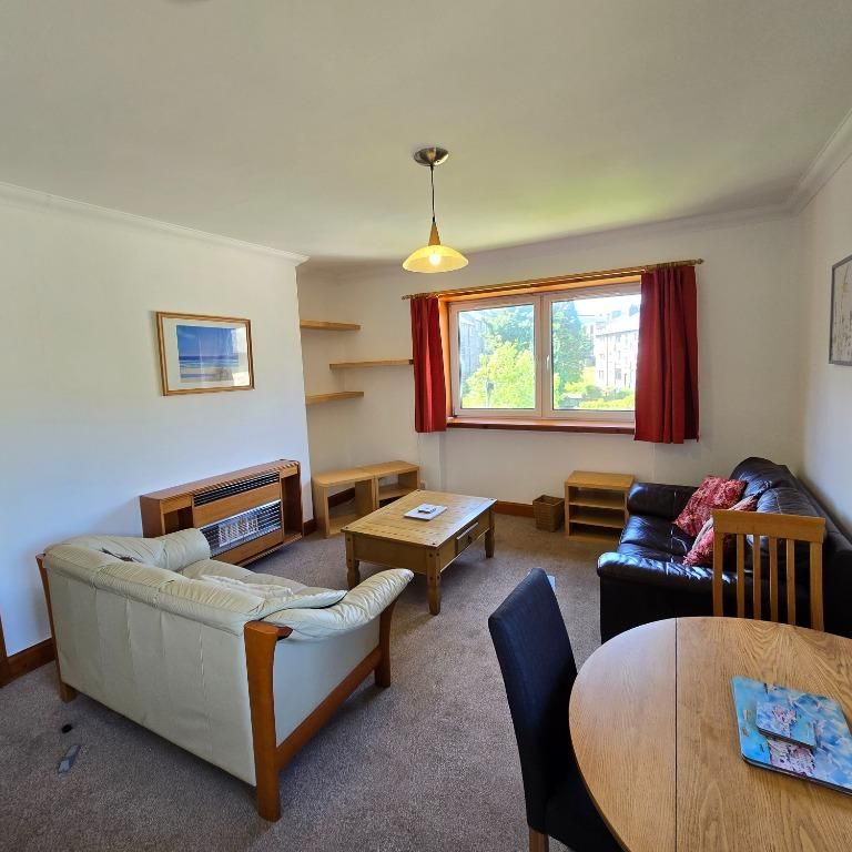 3 bedroom flat to rent - Photo 1