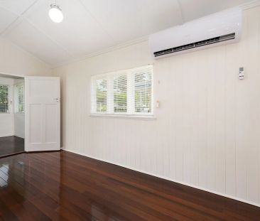 32 Hipwood Avenue, Coorparoo. - Photo 4