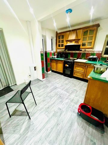 Room in a Shared House, Monsal Road, B42 - Photo 5