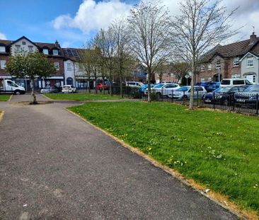 64 Mount Eagles Square, Dunmurry, Belfast, BT17 0GZ - Photo 3