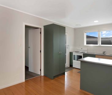 3 Bedroom/1 Bathroom + Garage - Photo 5