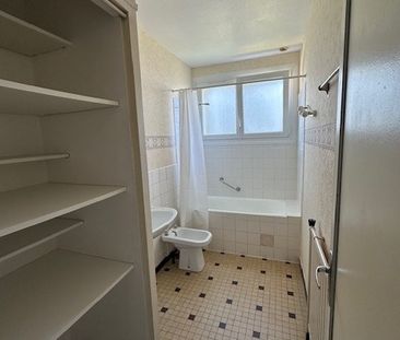 Location Maison 3 pièces 64m² ST BERTHEVIN 53940 - Photo 3
