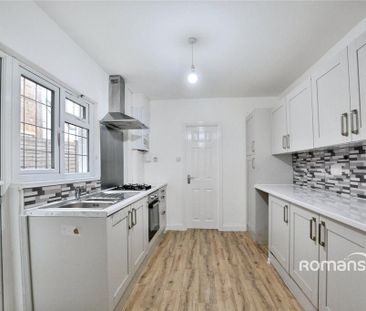 3 bedroom terraced house to rent - Photo 4