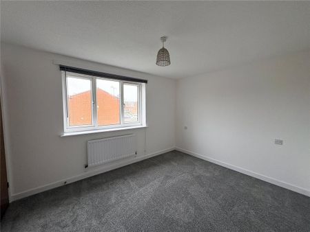 2 bedroom semi-detached house to rent - Photo 2