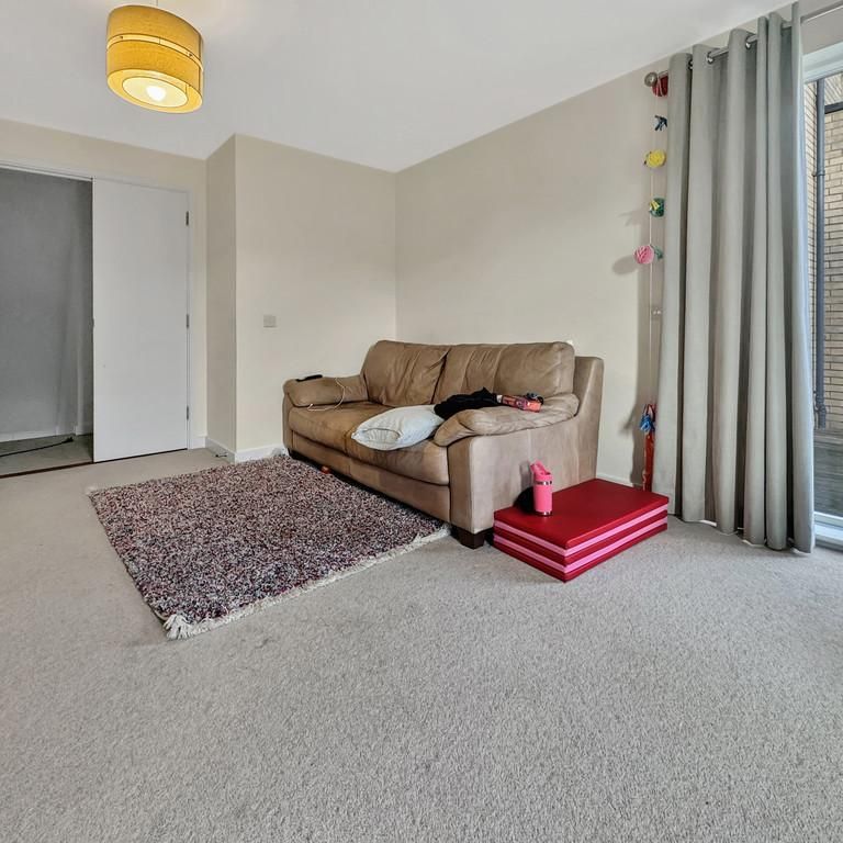 4 bedroom terraced house to rent - Photo 1