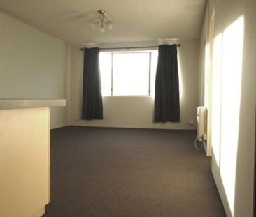 2 Bedroom Unit In Handy Location - Photo 5