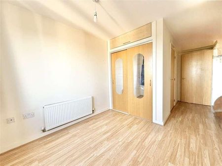 Hertford House, Northolt, UB5 - Photo 4