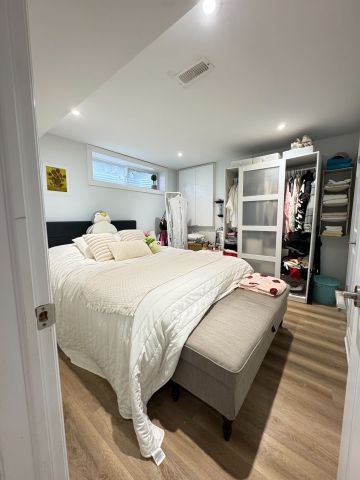 For Lease - 980 Jacarandah Drive, Newmarket, Ontario - Photo 2