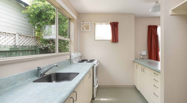 1 Bedroom Unit - Available in December - Photo 1