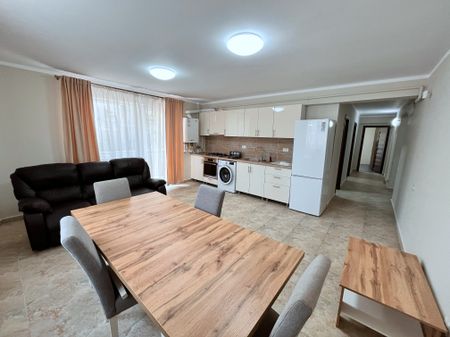 Apartament 3 camere renovat complet cu garaj Valea Garboului - Photo 5
