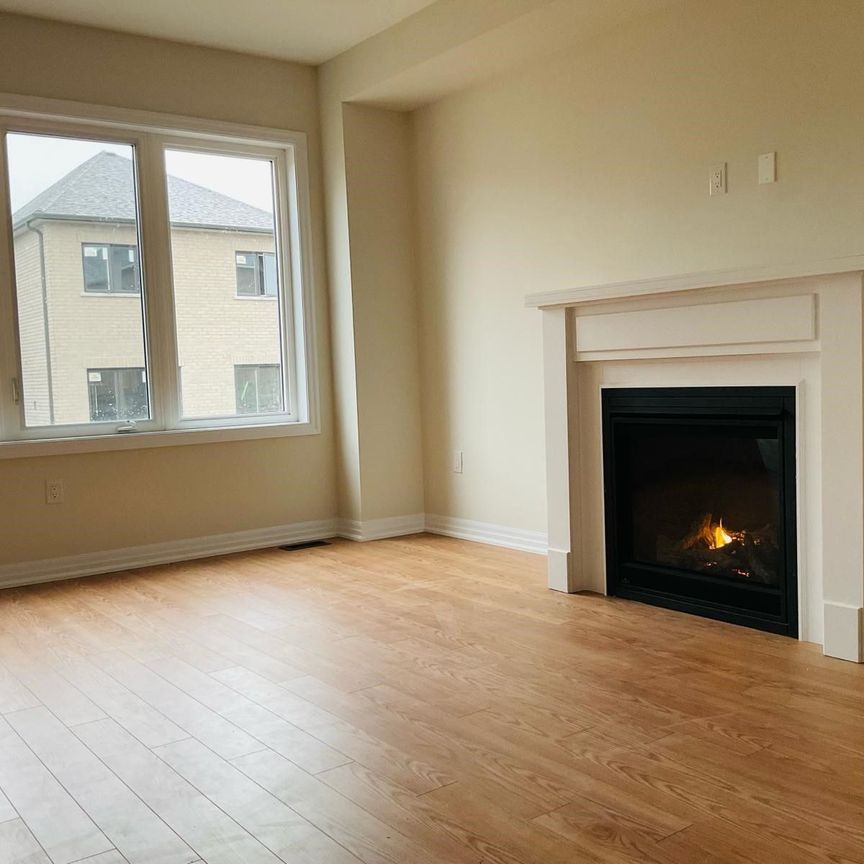 For Lease - 19 Northrop Avenue, Clarington, Ontario - Photo 1