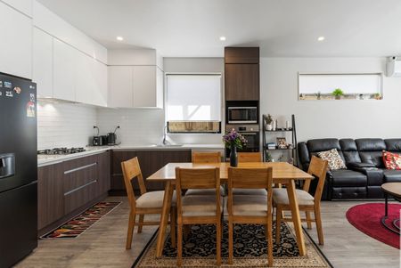 Contemporary 3-Bedroom Home in Prime West Harbour - Photo 3