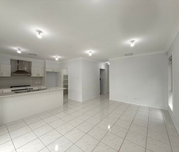 Perfectly Located Family Home Available Now! - Photo 2