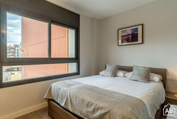 Modern 2-Bedroom Apartment in Poblenou with Balcony